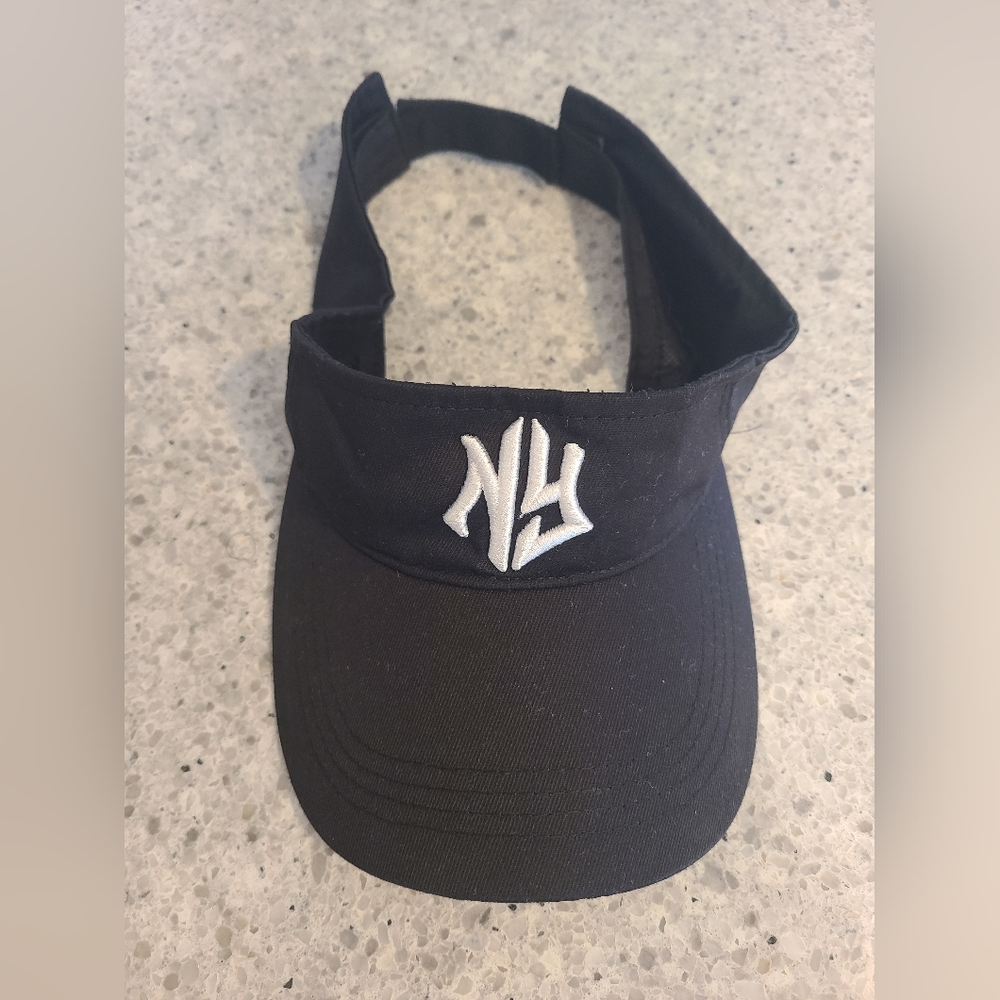 New York Black White Embroidered Sport Sun Visor Adjustable Hat